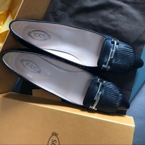 New Tod’s Gomma Frangia Black Leather Kitten Heels